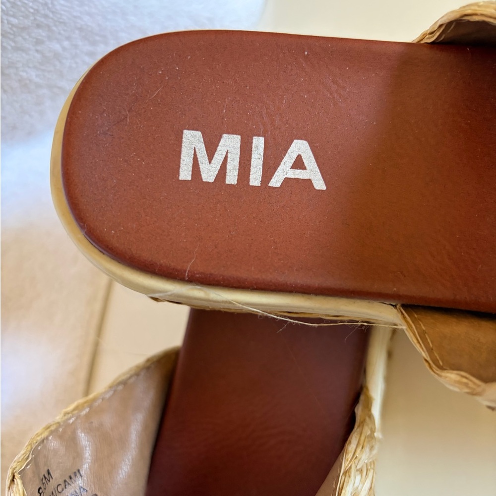 MIA Braided Double-Strap Slide Sandals in Natural size 8.5 - Picture 2 of 3